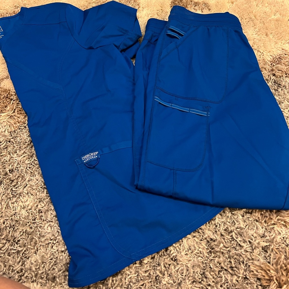 Women’s  Cherokee scrub set Royal blue